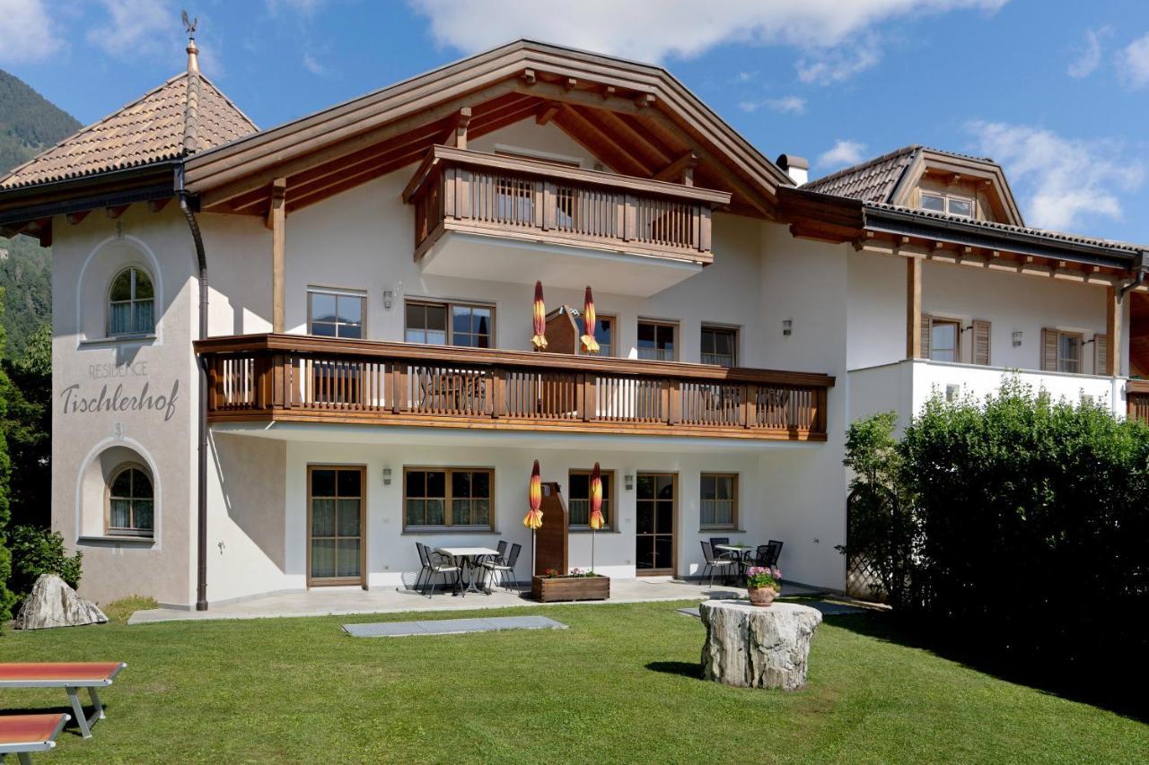 ティローロTischlerhof - Typ B Mit Terrasseアパートメント エクステリア 写真